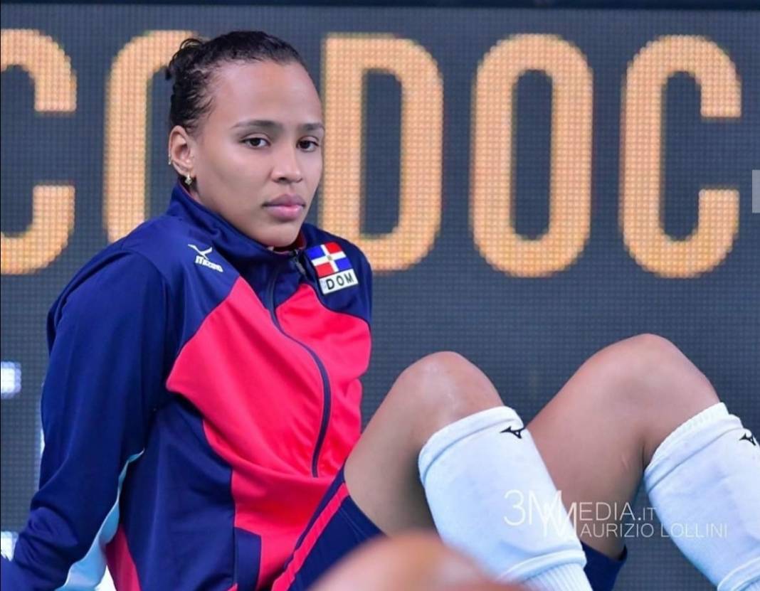 Yazık oldu Karayip Kraliçeleri'ne: Gitti Dominik 6